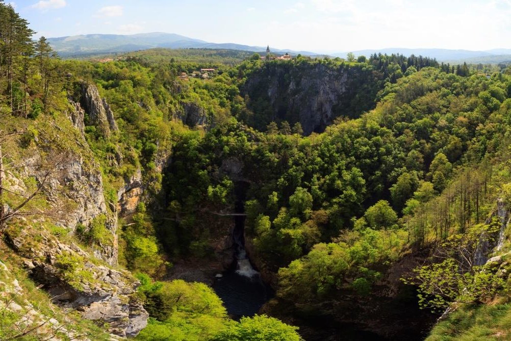 aero fotografija območja Škocjanskih jam