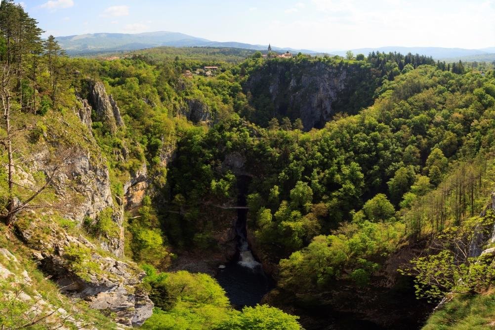 aero fotografija območja Škocjanskih jam