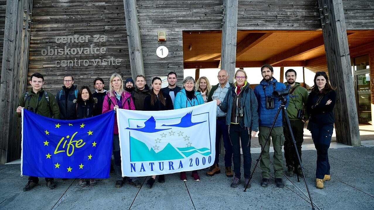 Usposabljanje za naravovarstvene nadzornike - seznanitev z upravljanjem Naravnega rezervata Škocjanski zatok (foto: arhiv projekta LIFE-IP NATURA.SI) Usposabljanje za naravovarstvene nadzornike - seznanitev z upravljanjem Naravnega rezervata Škocjanski zatok (foto: arhiv projekta LIFE-IP NATURA.SI)