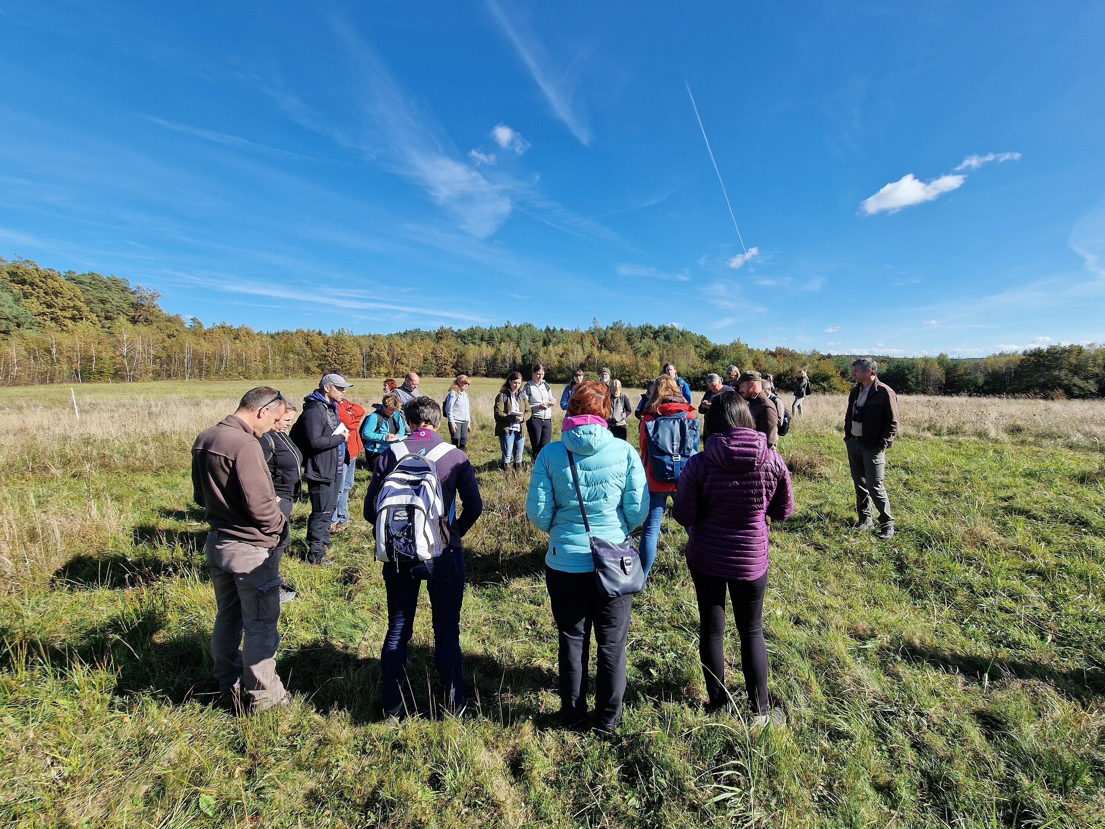 Sodelavci projektov LIFE-IP NATURA.SI in LIFE GRASSLANDS-HU v narodnem parku Kiskunsági (foto: arhiv projekta LIFE-IP NATURA.SI)