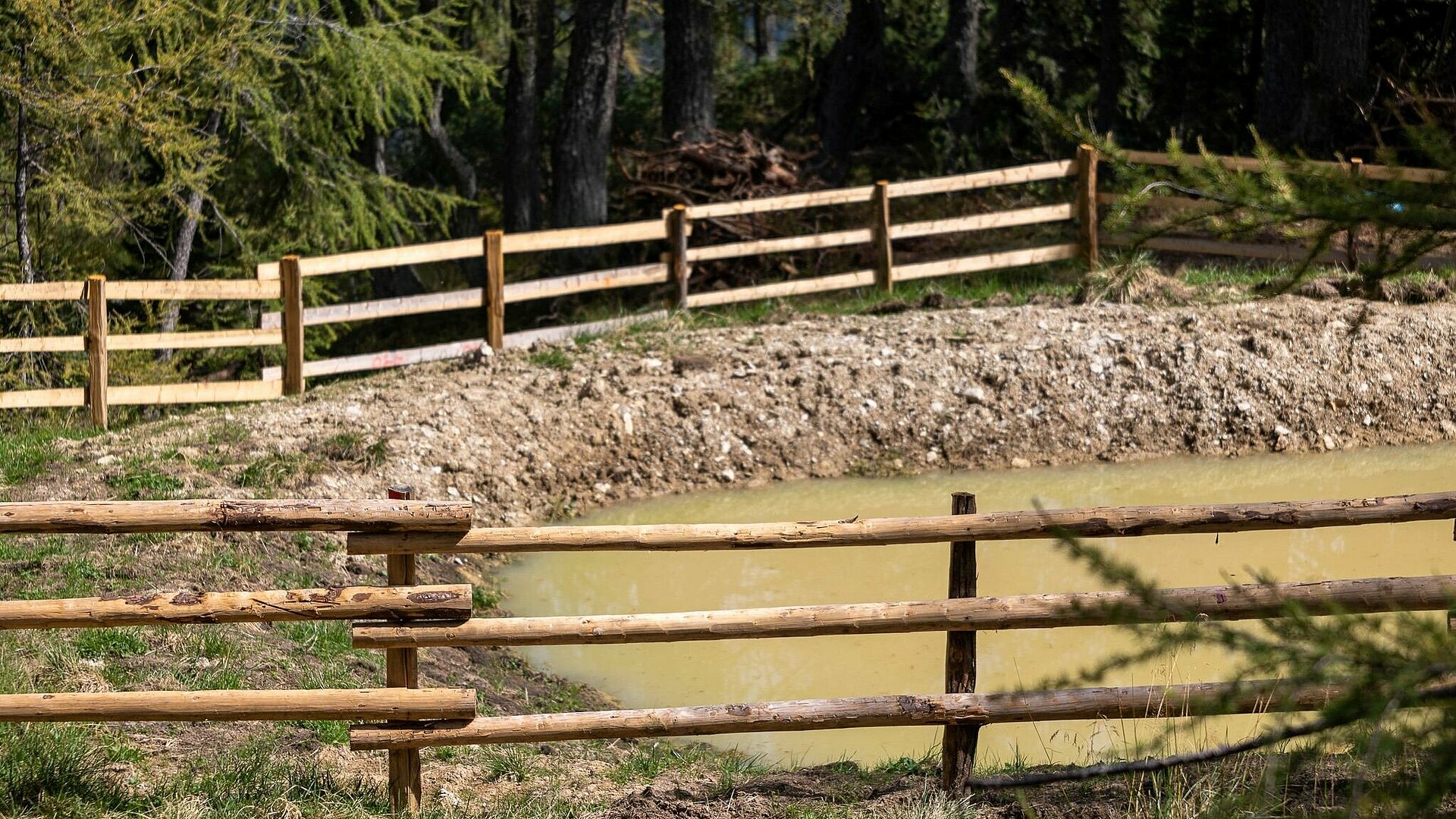 Javni zavod Triglavski narodni park: Sodelovanje z organizacijami in lastniki zemljišč pri obnovi kalov v projektu VrH Julijcev